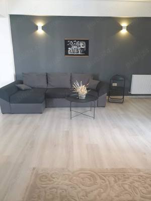 Închiriez apartament - imagine 7