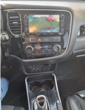 Mitsubishi Outlander 2.0 4WD Plug-In Hybrid - imagine 6