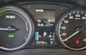 Mitsubishi Outlander 2.0 4WD Plug-In Hybrid - imagine 5