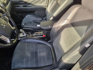 Mitsubishi Outlander 2.0 4WD Plug-In Hybrid - imagine 8