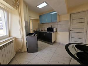 Inchiriez apartament 2 camere zona Unirii, decomandat, petfriendly - imagine 5