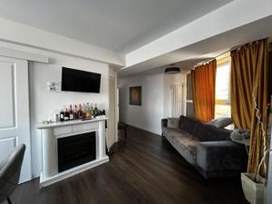 Inchiriez apartament 2 camere, zona Unirii, semicomandat, centrala proprie - imagine 1