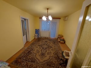 Apartament 3 camere de vânzare