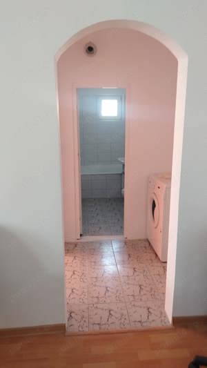 De vanzare apartament 2 camere, micro 11, zona linistita - imagine 9