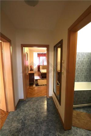 Apartament 3 camere , centrala proprie , zona Olimpia-Stadion - imagine 3