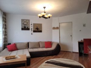 Vand apartament 3 camere - imagine 1