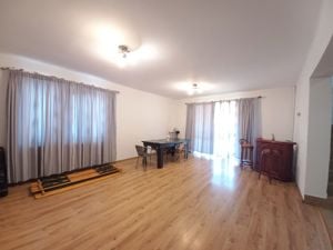 Nou! Vila 5 Camere 260 mp Teren Cristalului Safirului