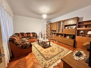 Apartament 2 camere, parcare în curte, zona Sinaia pret avantajos - imagine 2