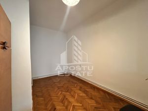 Apartament 2 camere, parcare în curte, zona Sinaia pret avantajos - imagine 5