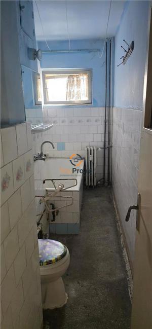 Apartament cu 2 camere etaj 3 zona Sagului - imagine 7