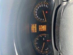Toyota Avensis 2011 , 2.2 D4D - imagine 8