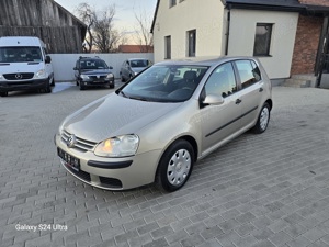 Volkswagen Golf 1,6 benzina , 102 CP