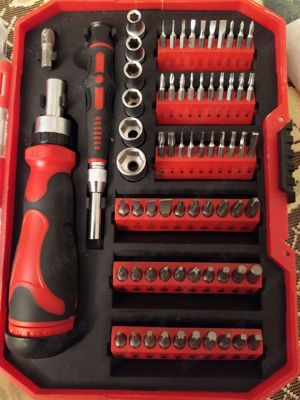 Trusa  surubelnite cu clichet, chei tubulare si set cu varfuri surubelnita   biti 
