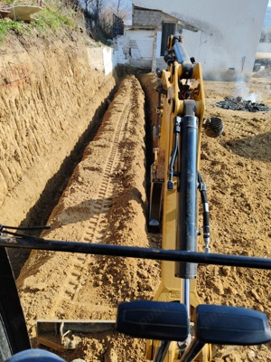 Inchiriez miniexcavator si picon autobasculabila 3.5t - imagine 2