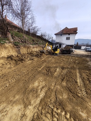 Inchiriez miniexcavator si picon autobasculabila 3.5t - imagine 4