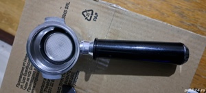 port filtru espressor Delonghi 