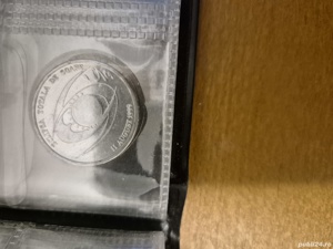 Vand moneda cu eclipsa.