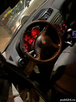 Ofer spre vanzare masina Alfa Romeo