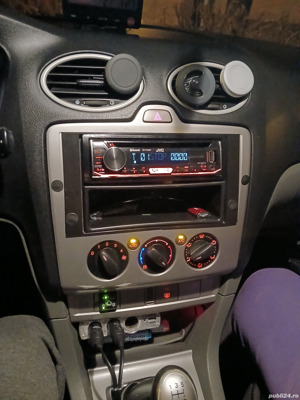 Vand Ford Focus 2011, 1.6 benzina - imagine 3