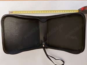 Gentuta cu fermuar pentru aparate foto, MP4, telefoane, CD-uri, DVD-uri etc