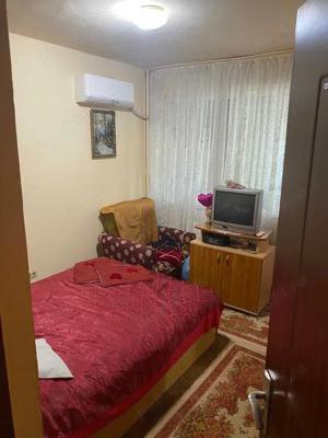 Vand apartament 2 camere - imagine 2