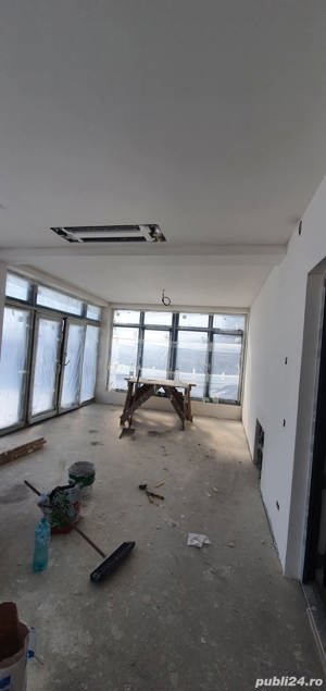 executam lucrări  - imagine 2