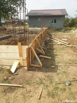 executam lucrări  - imagine 4