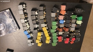 Releu relee auto originale Mercedes Bmw Ford Renault Vw Skoda Audi Fiat Peugeot Citroen diferite cod