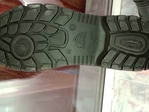 vand bocanci de lucru 