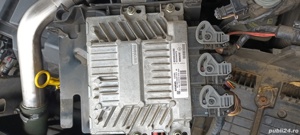 Dezmembrez Renault megan 2 1.5 dci din 2005 106 cp  - imagine 8 Dezmembrez Renault megan 2 1.5 dci din 2005 106 cp  - imagine 8