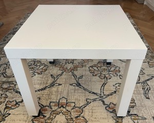 Vand masuta alba cu roti in stare perfecta - imagine 2