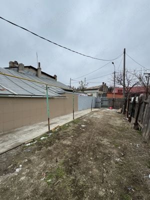 Vanzare casa regim parter, in Galati, zona PORT, sup. teren 170mp - imagine 2