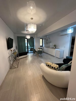 Vând apartamen 2 camere  mobilat lux  - imagine 3