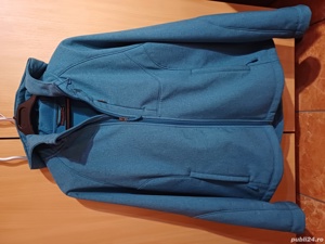 Vand geaca subtire, anti vant, XL in stare impecabilă.