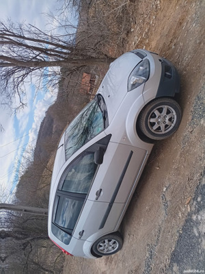 Se vinde Ford Fiesta 2005 - imagine 4 Se vinde Ford Fiesta 2005 - imagine 4