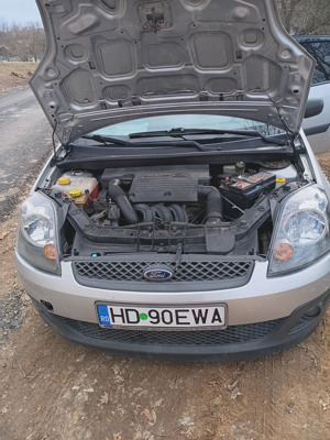 Se vinde Ford Fiesta 2005 - imagine 5 Se vinde Ford Fiesta 2005 - imagine 5