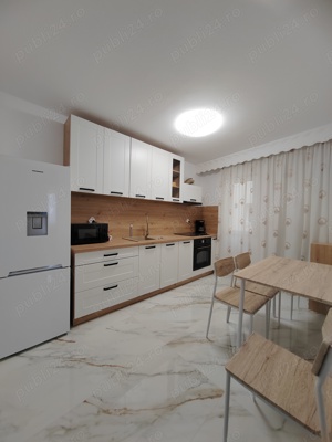 Închiriez apartament cu 3 camere, zonă centrala, Zalau  - imagine 3