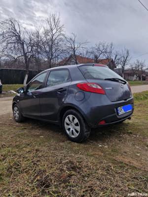 Mazda 2 benzină  - imagine 3