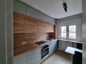 Închiriez apartament 3 camere