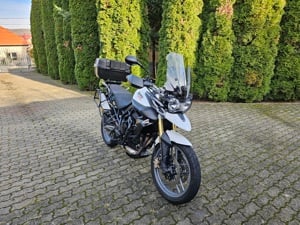 Triumph Tiger 800 2011 - imagine 2