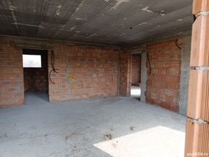 Casa la rosu, Tupilati  - imagine 13