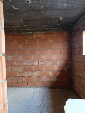 Casa la rosu, Tupilati  - imagine 12