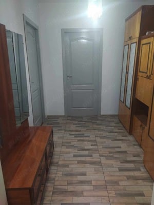 Închiriez apartament cu două camere în Alexandru cel Bun - imagine 2