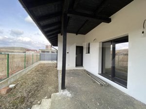 Casa moderna, 7 camere, 167 mp utili, 500 mp teren - imagine 3