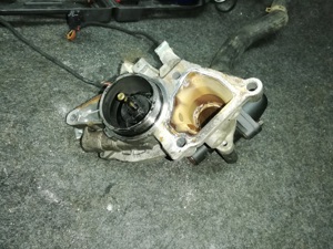 Pompa injectie si Ambreaj Ford transit 2.0 disel  - imagine 9