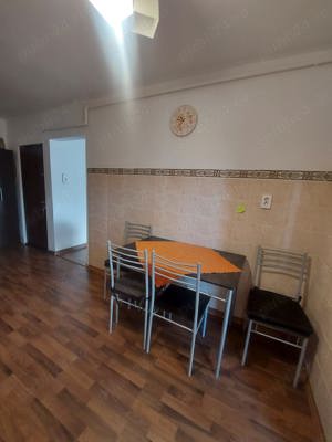 Inchiriere apartament 3 camere, zona RAGC - Targoviste - imagine 2