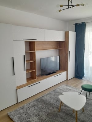 Apartament la prima închiriere, termen lung, bloc nou.