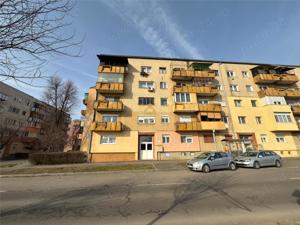 Apartament cu 2 camere decomandat | Micro 17