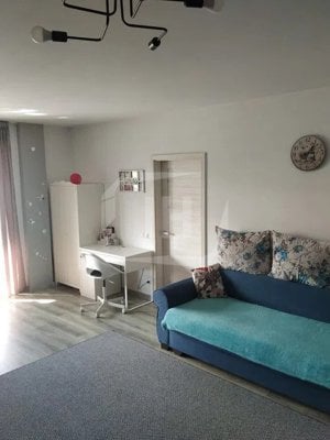 Apartament 2 camere, semidecomandat, parcare, zona Vivo - imagine 2