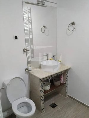 Apartament 2 camere, semidecomandat, parcare, zona Vivo - imagine 6